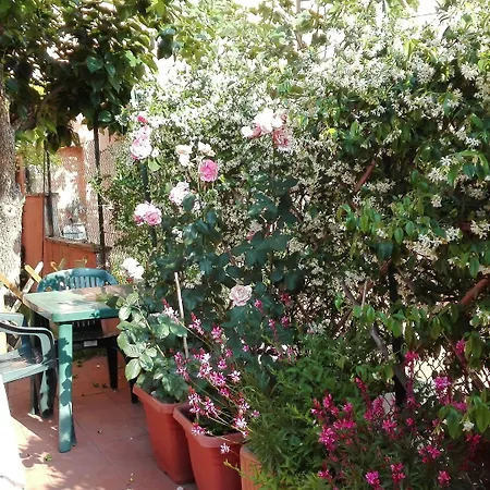 Al Giardino Di Alice Alojamento de Acomodação e Pequeno-almoço