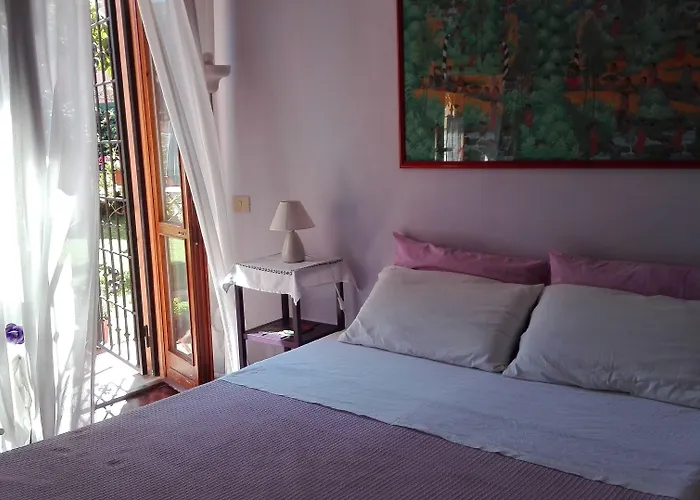 Al Giardino Di Alice Alojamento de Acomodação e Pequeno-almoço 4*