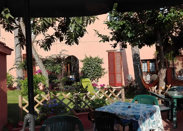 Al Giardino Di Alice Alojamento de Acomodação e Pequeno-almoço Perúgia