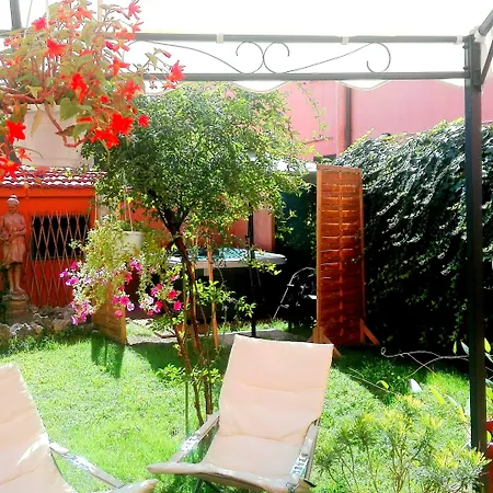 فندق مبيت وإفطار Al Giardino Di Alice