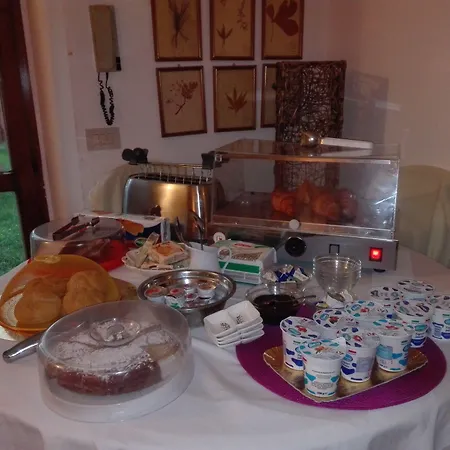 Al Giardino Di Alice Bed and Breakfast