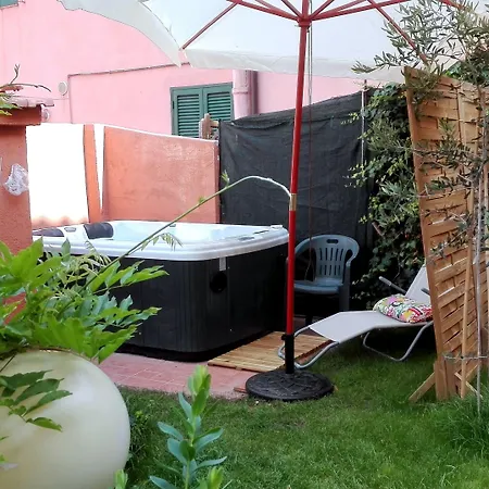 Al Giardino Di Alice Bed and Breakfast