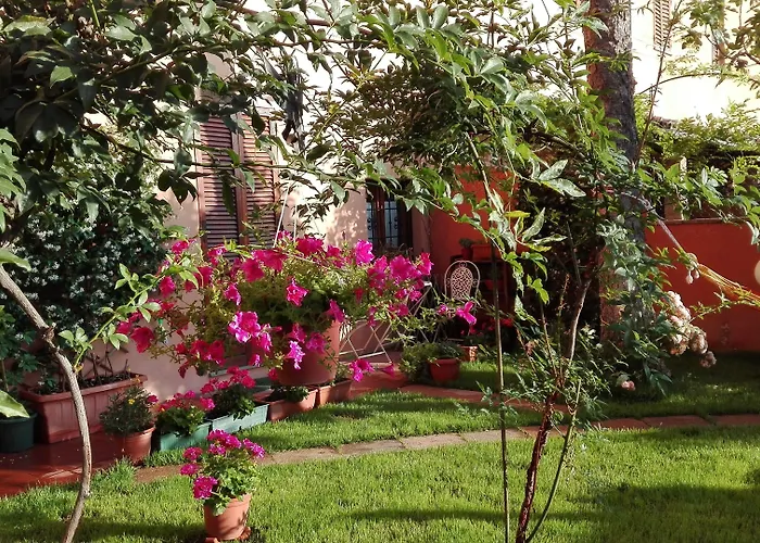 Al Giardino Di Alice Bed & Breakfast 4*