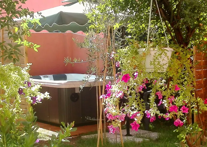 Al Giardino Di Alice فندق مبيت وإفطار بيرودجا