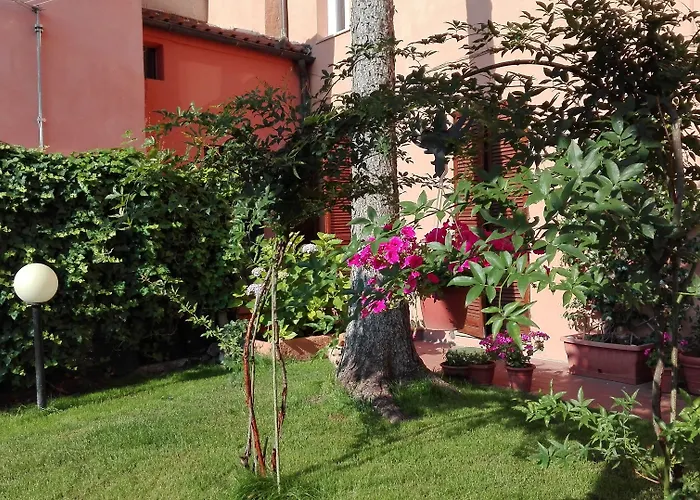 Al Giardino Di Alice Bed & Breakfast 4*